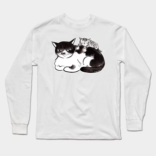 Big cat and kitten Long Sleeve T-Shirt